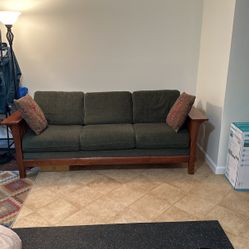 Bassett mission Style Couch 