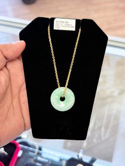18kt Cable Link Chain 20in w/ Jade 7.8g