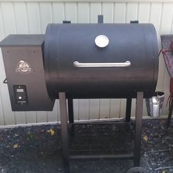 Pit Boss Pellet Smoker W Cover
