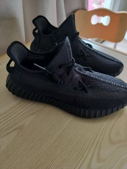 Yeezy 350 v2 size 13 mens