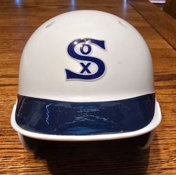 WHITE SOX THROWBACK MINI HELMET!