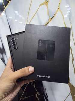 Samsung Galaxy Z Fold 5 512GB Unlocked – Like New 