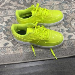 BRAND NEW  NIKE SHOES