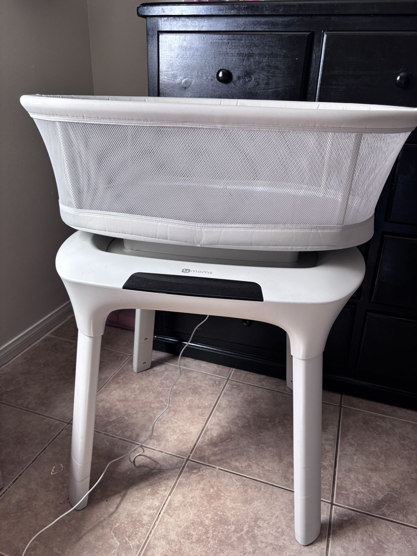 4Moms bassinet