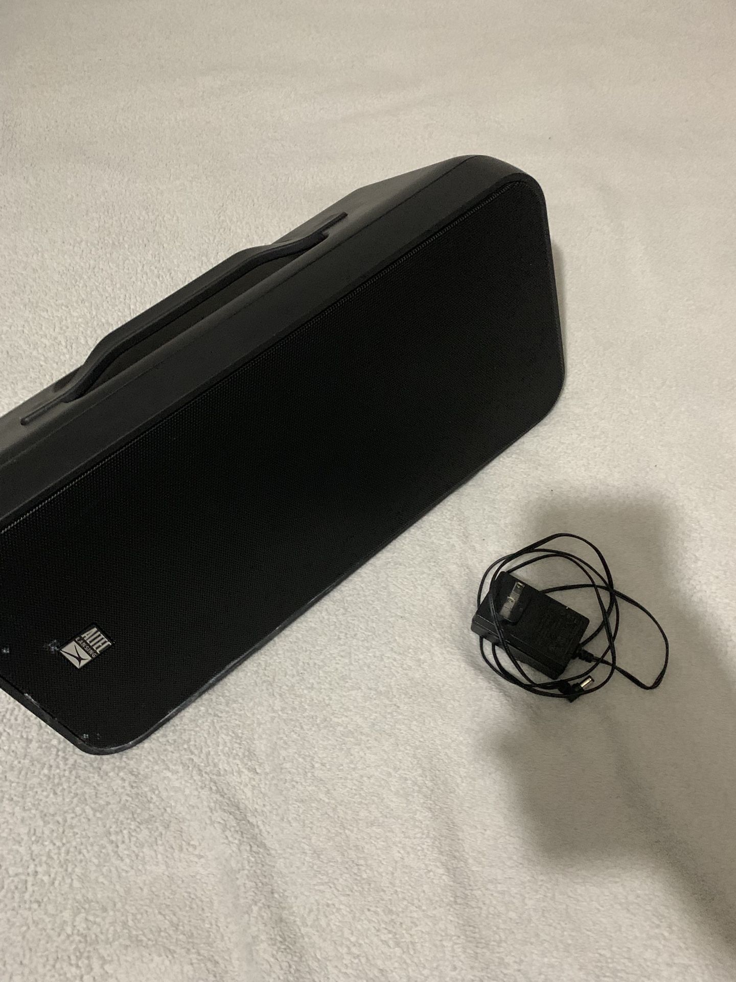 Altec Lancing Shockwave 200 Party Speaker