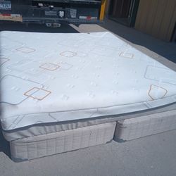 King Memory Foam Mattress And Box Spring 