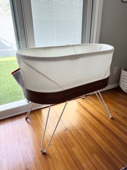 Snoo Smart Sleeper Bassinet