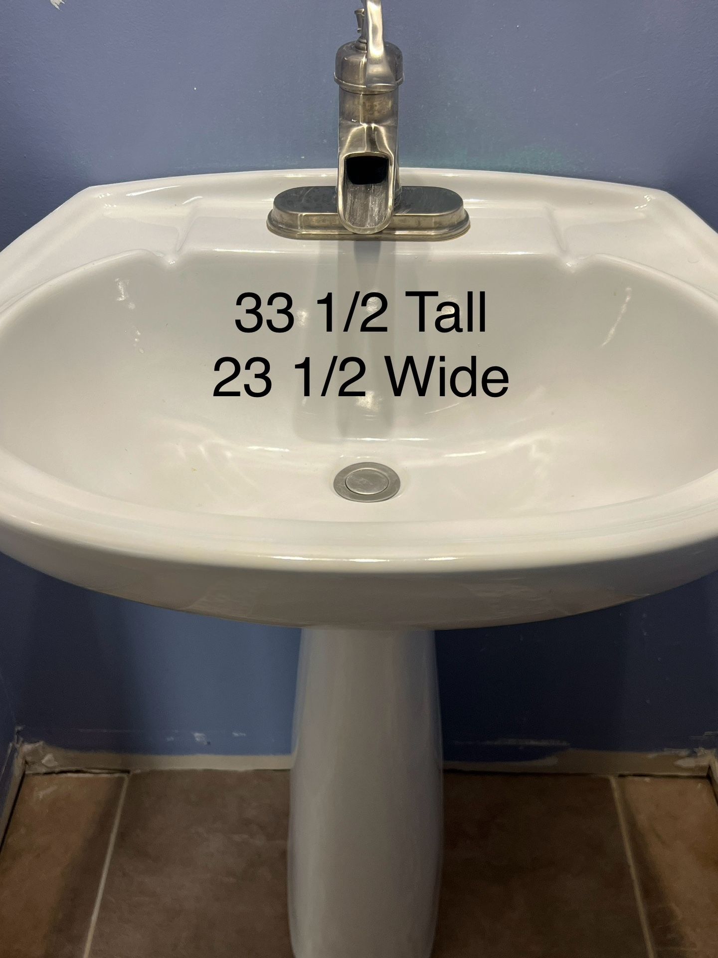 Pedestal Sink & Faucet