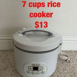 7 cups rice cooker  -  $13