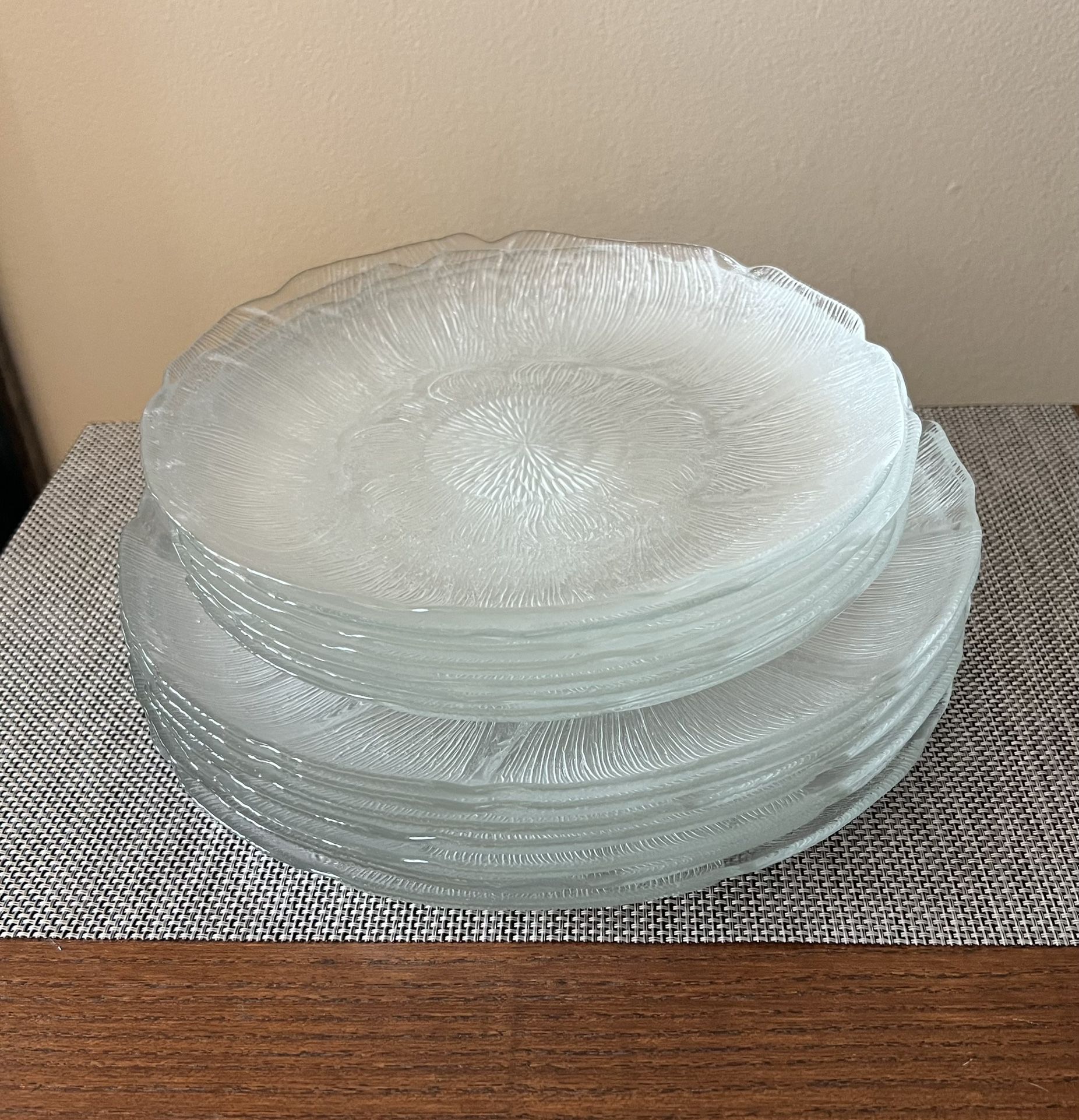 Vintage Arcoroc “Fleur” Dinner and Salad Plates - Set of 7  