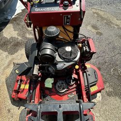 Toro 52” Grandstand