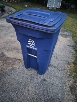 RECYCLING CONTAINER.  ( 64 GAL )