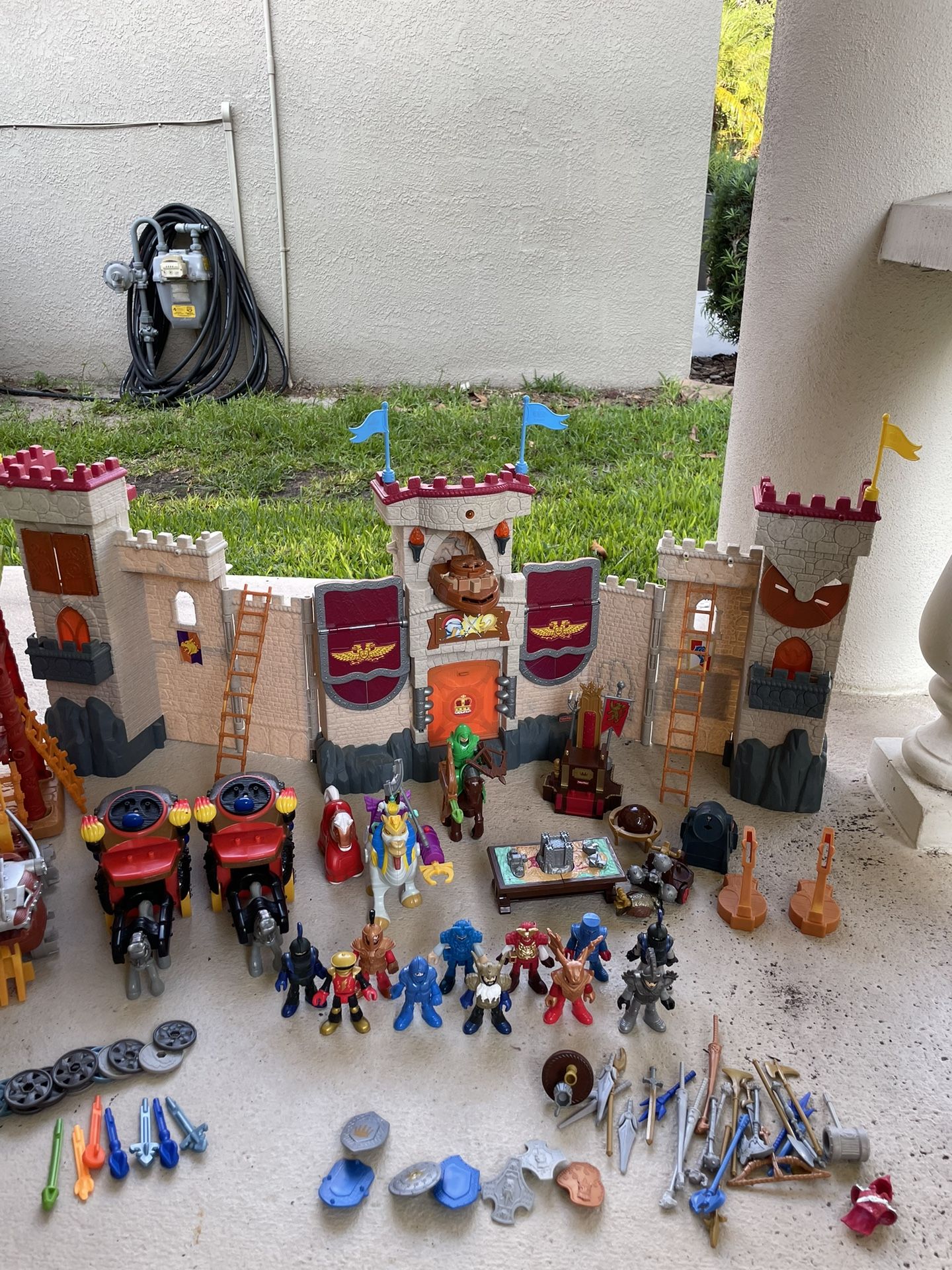 Imaginext Medieval Castle Set and Accessories