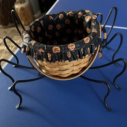 Longaberger Halloween Spider Basket with Wrought Iron Legs