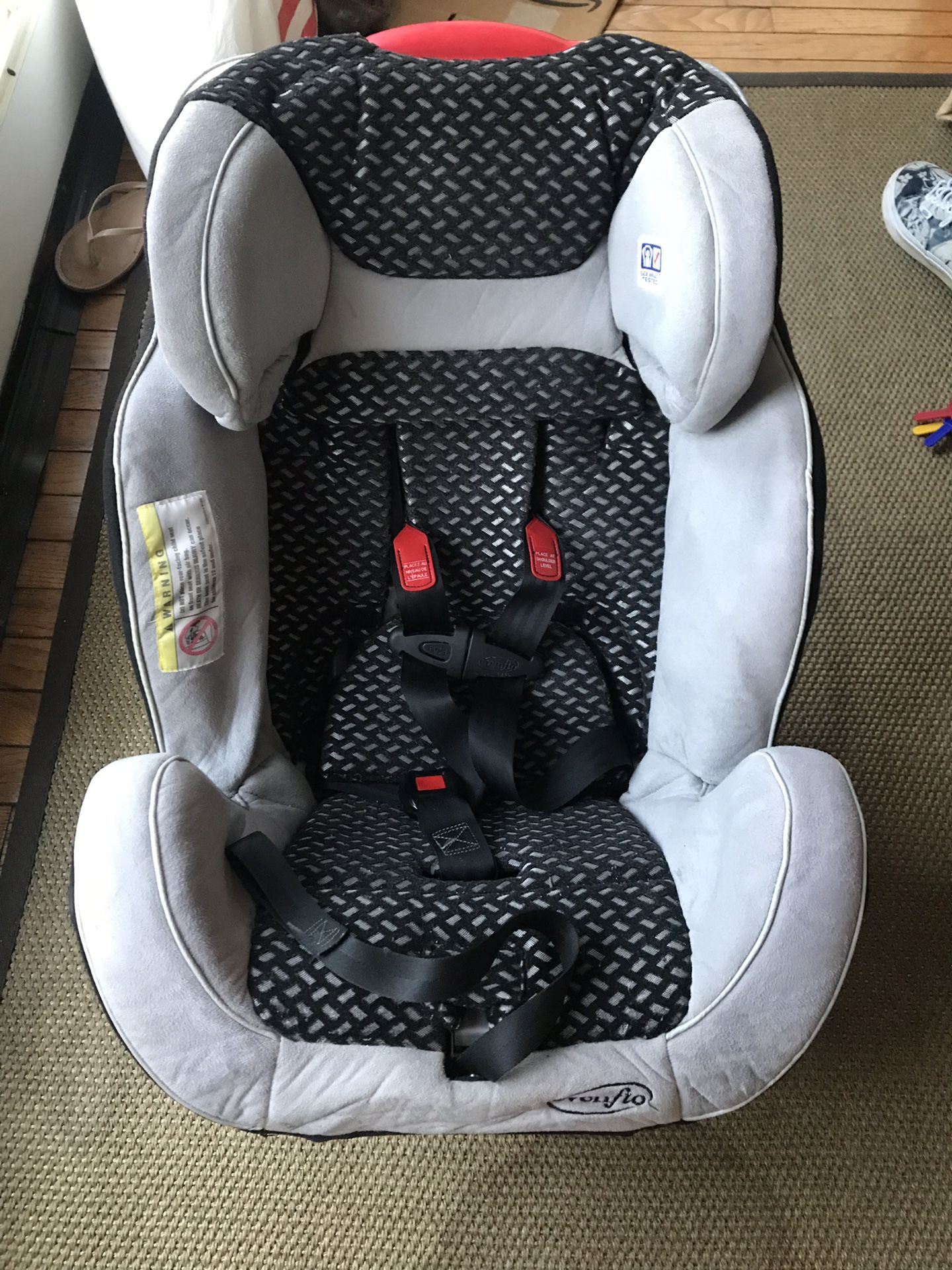 2 FREE car seats, never in accident