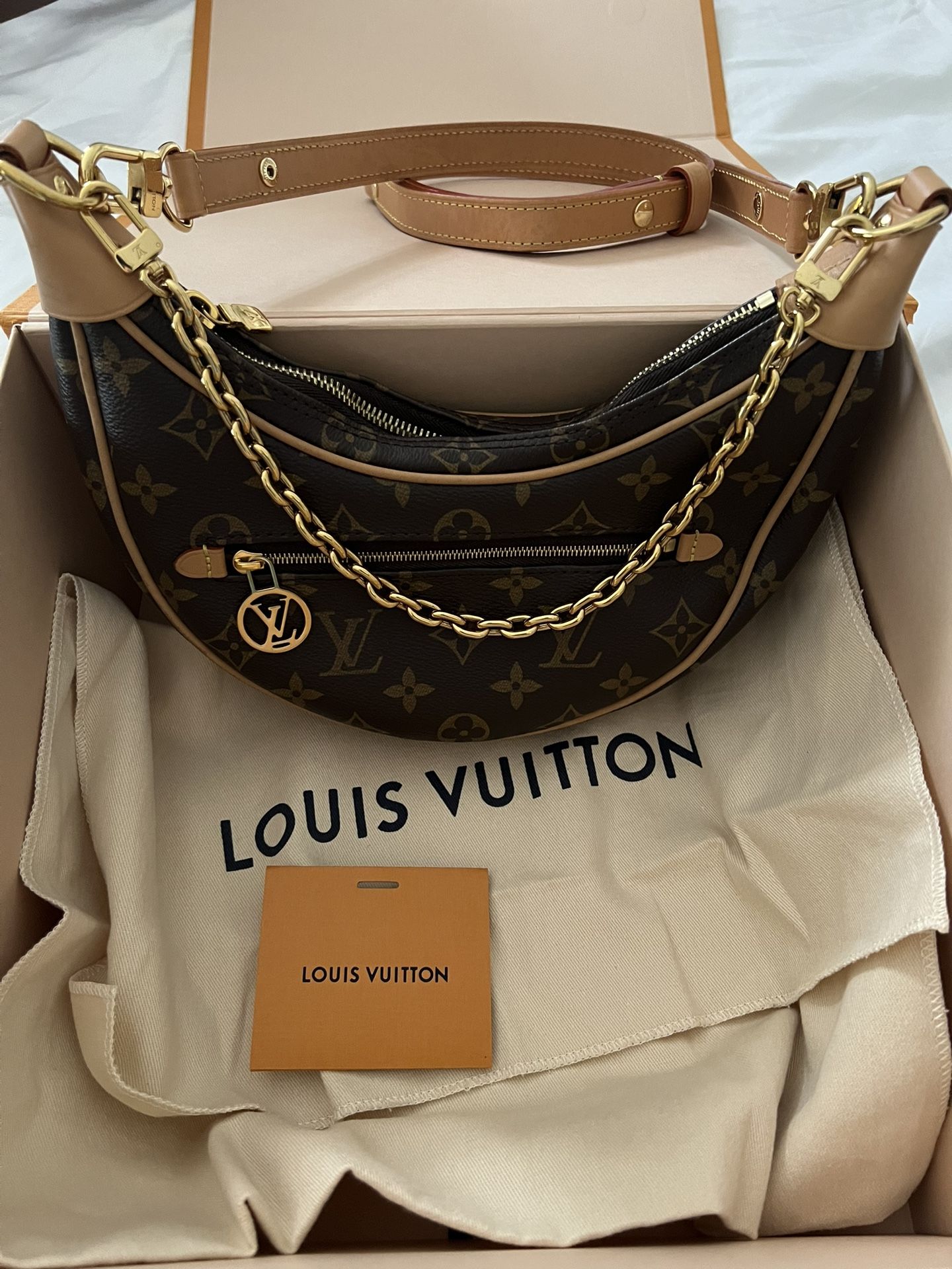 Louis Vuitton Loop Monogram