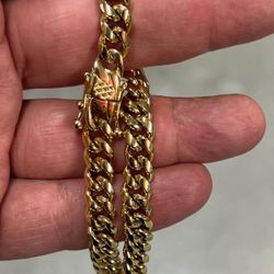 Miami Cuban bracelet PVD plating can use it in shower as well ‼️‼️‼️
