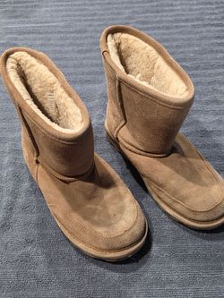 Bear paw boots size 4 boys shoes used