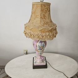 Beautiful Vintage Victorian Style Lamp 