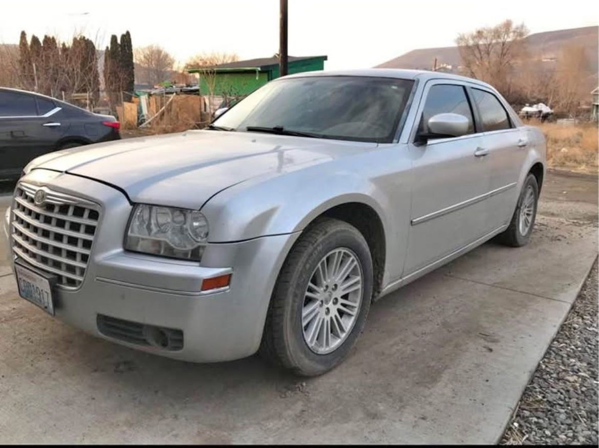2008 Chrysler 300