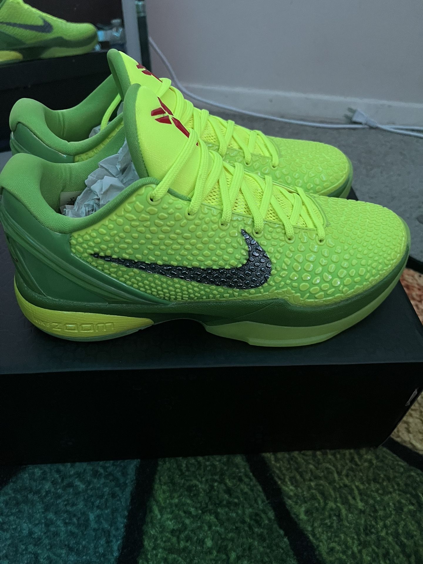 Nike Kobe Proto 6 Grinch 2020 Size 9