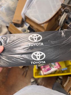 Toyota seatbelt straps set of 2