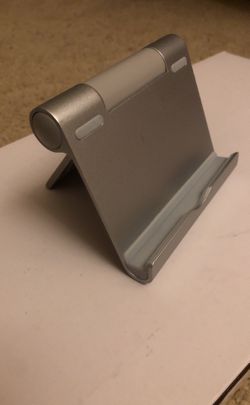 Universal Stand for iPhone and iPad