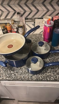 Blue Kitchen set pot and pans