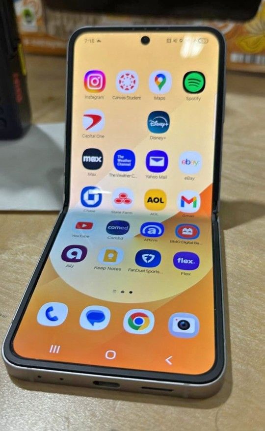 Samsung Galaxy Z Flip 6 Unlocked