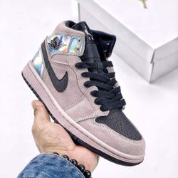 Air Jordan 1 Mid ⒾⒼjeneen69
