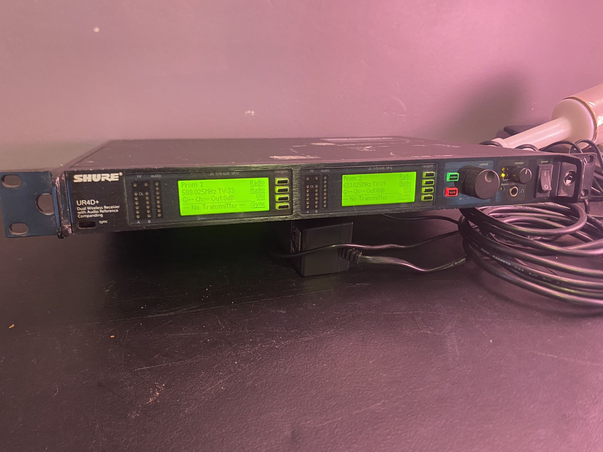 Shure UR4D Dual Wireless Receiver 578 - 638