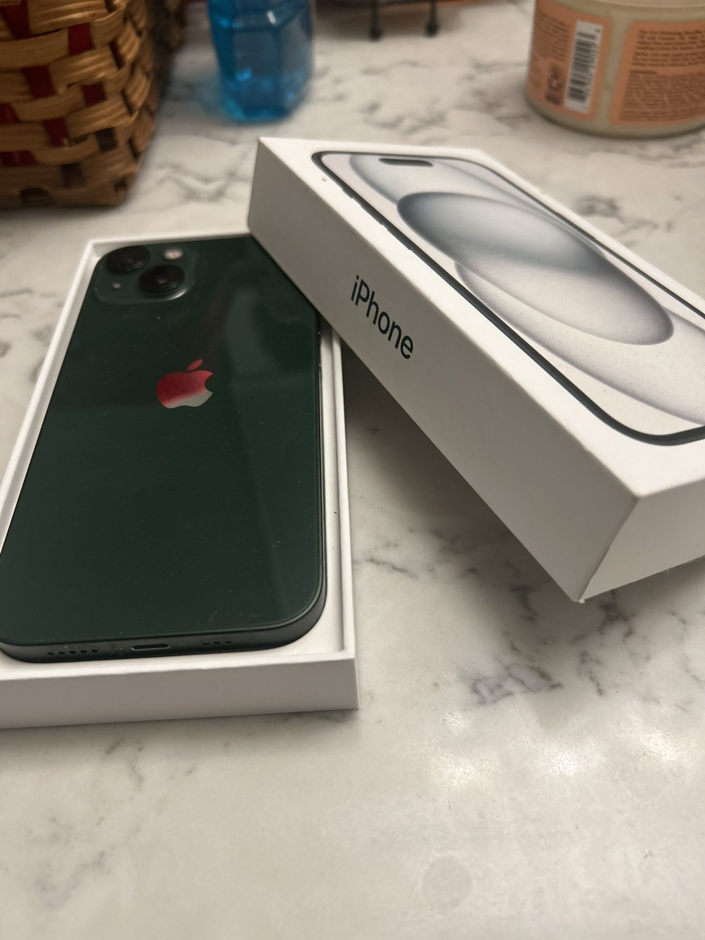 Apple iPhone 13 128GB Unlocked