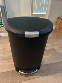Black Step Trash Can Simple Human