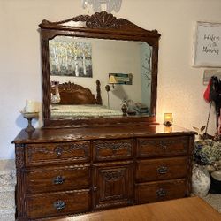 6 Piece Bedroom Furniture Set