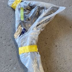 NEW OEM 2015-2017 HYUNDAI Sonata LH Rear Bumper-Side Bracket 