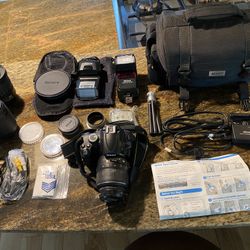 Nikon D5000 And
