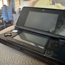 Black Nintendo 3DS 
