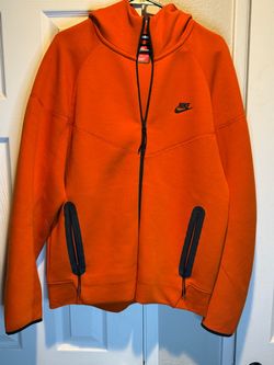Nike Tech