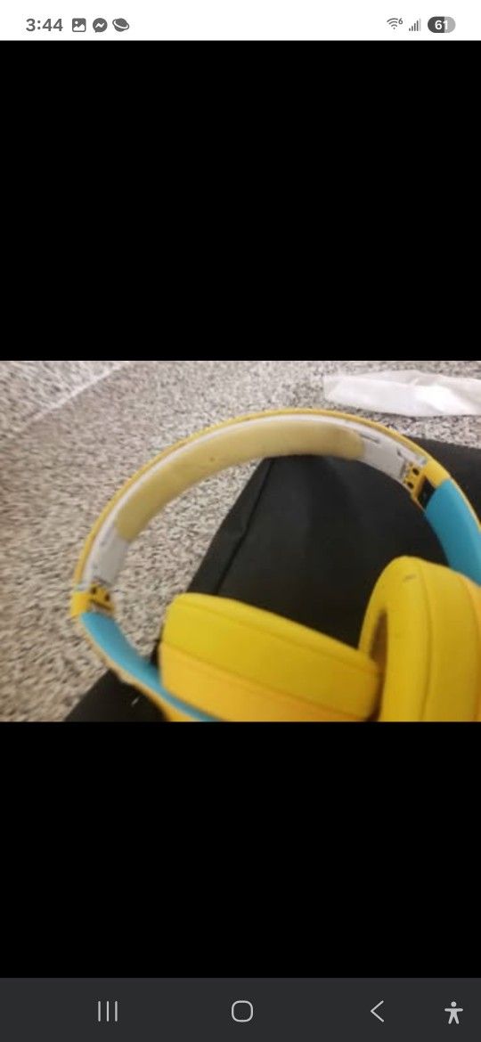 Beats Headphones Please Read Discription 