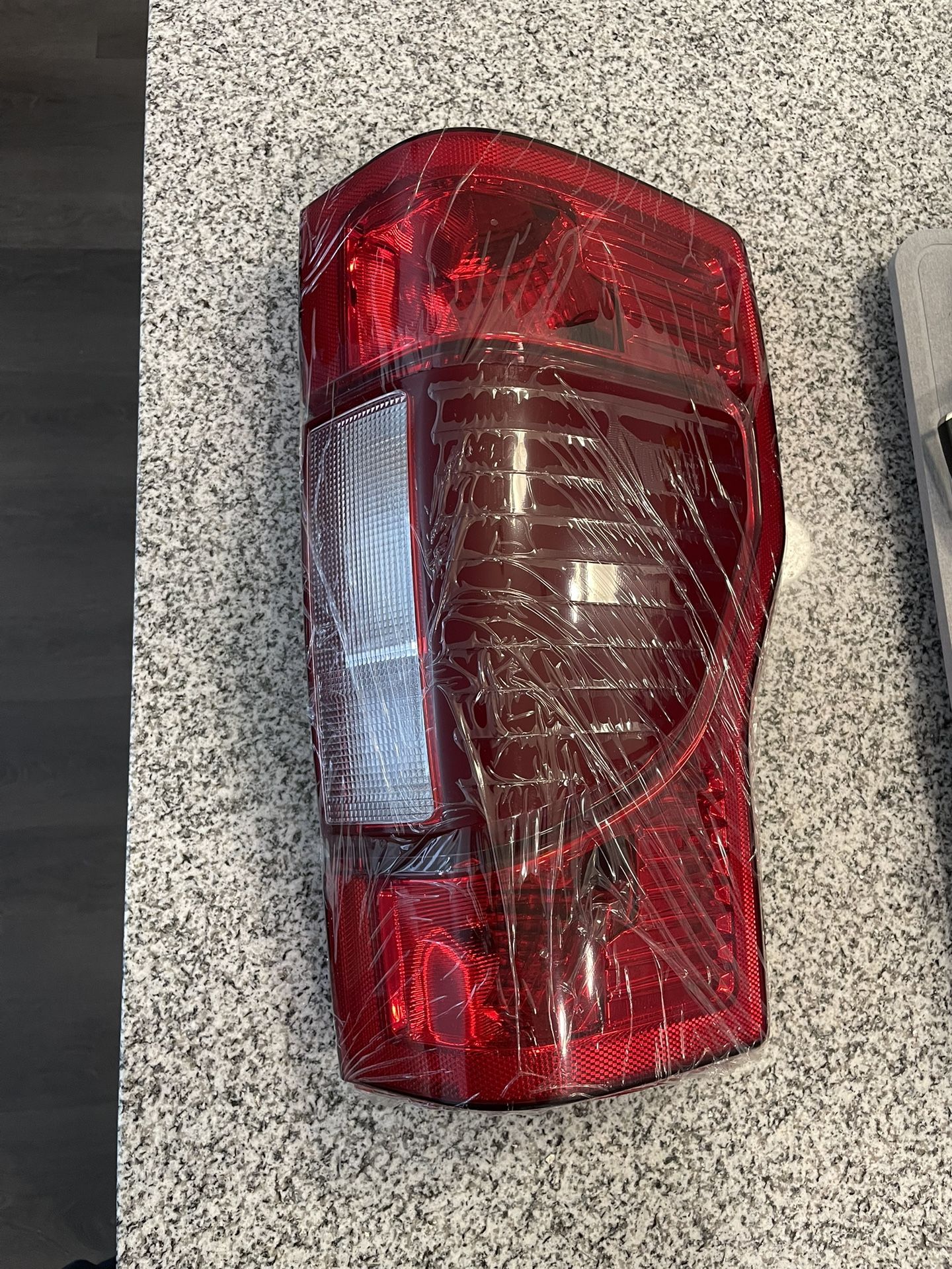 2020-2022 Ford F250 F350 F450 Super Duty Non-LED Passenger Side tail light