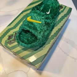 Nike Slides/ Sleepers