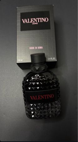 Valentino Uomo Born In Roma