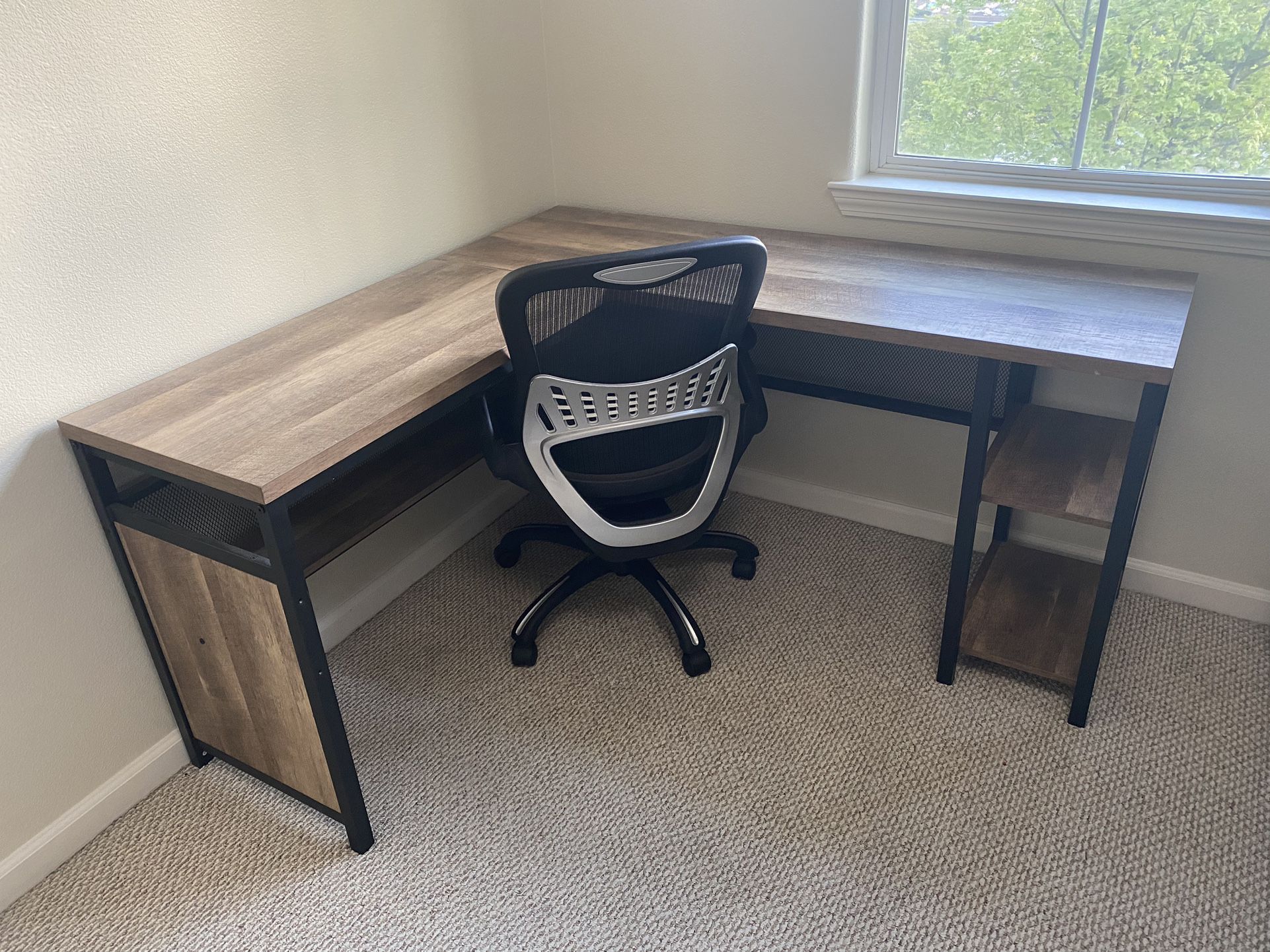 L Shaped wooden Desk