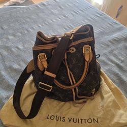 LOUIS VUITTON NEO SHOULDER MONOGRAM 