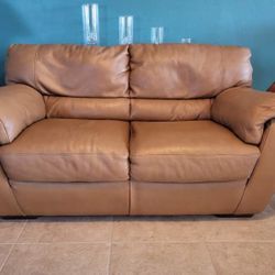 Natuzzi Leather Sofa / Couch / Love Seat
