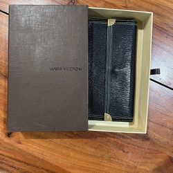 Louis Vuitton Black Woman’s Wallet Old Stiles , Used