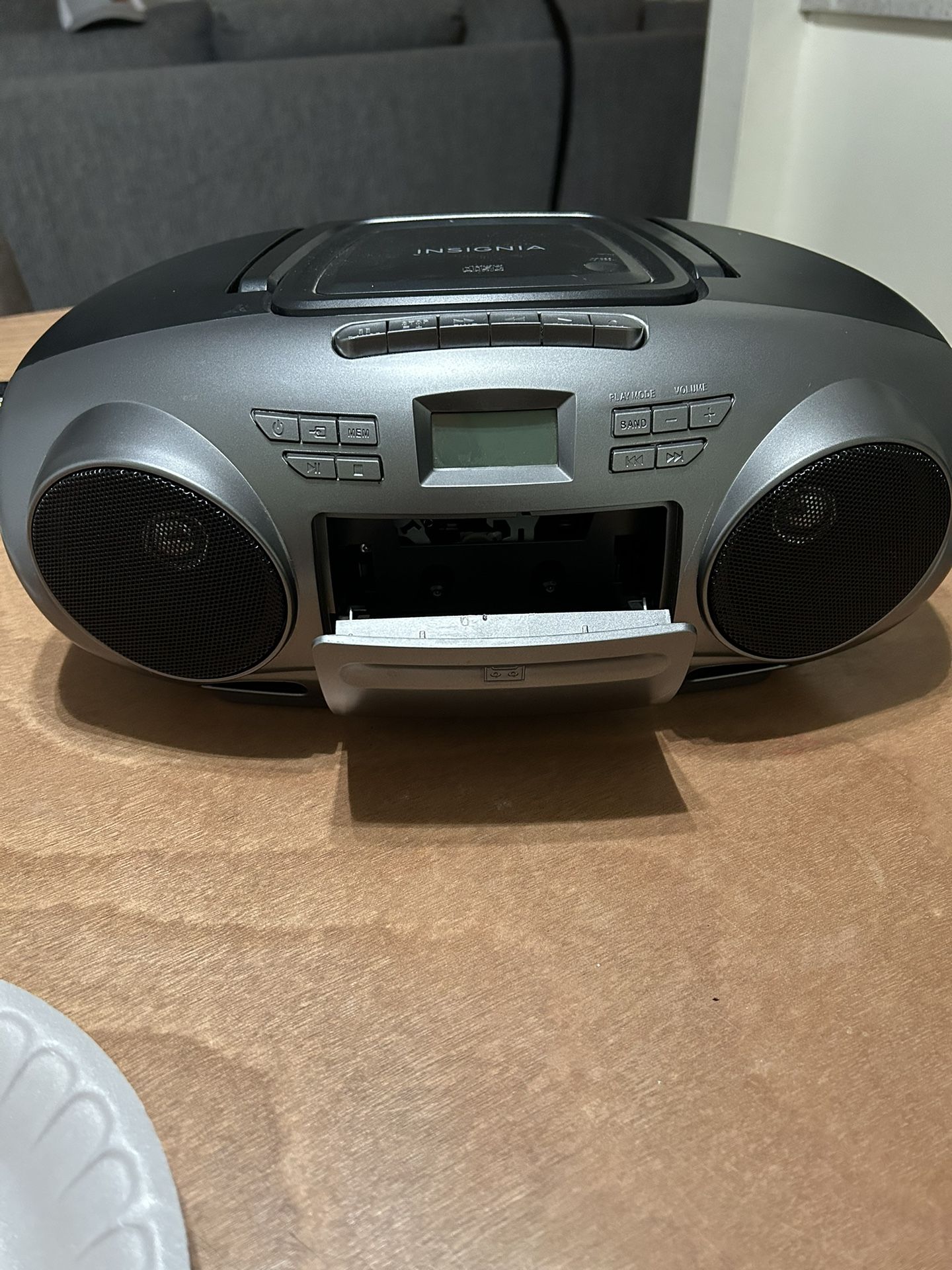Vintage Insignia CD/Cassette Boombox with AM/FM Radio Black/Gray NS-BCDCAS1