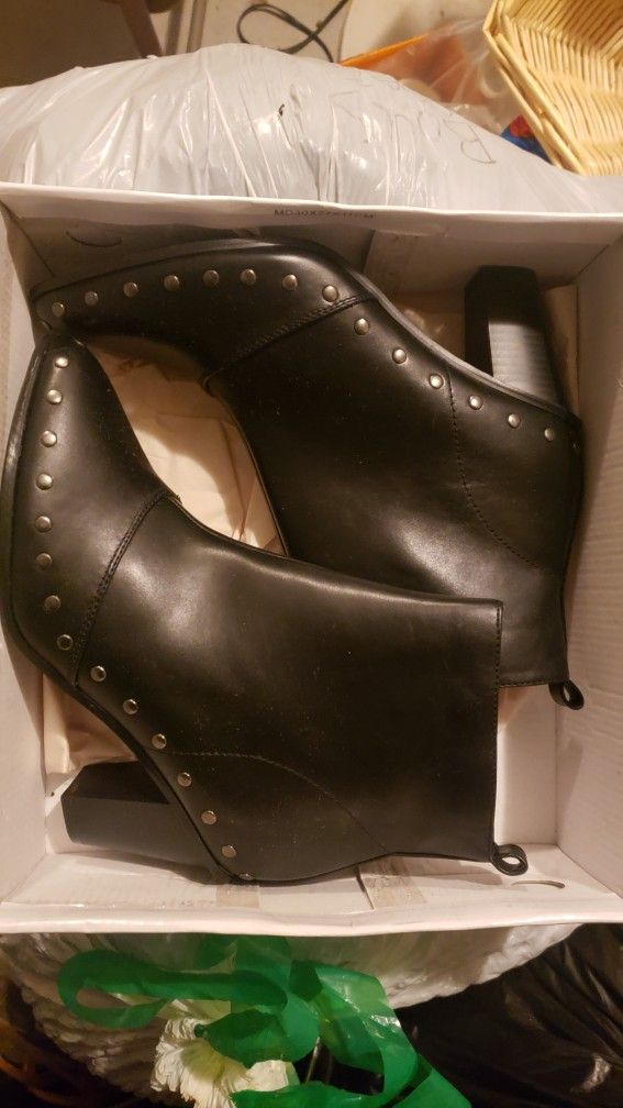 Black Boots Size 8.5 New