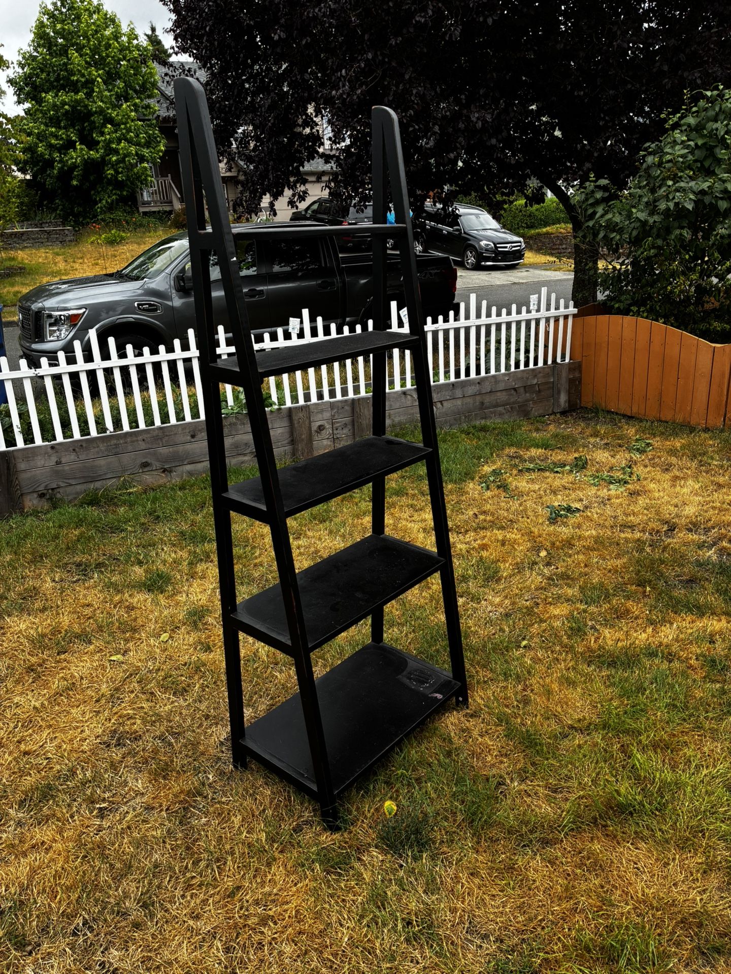 Freestanding Wooden Knick Knack Shelf