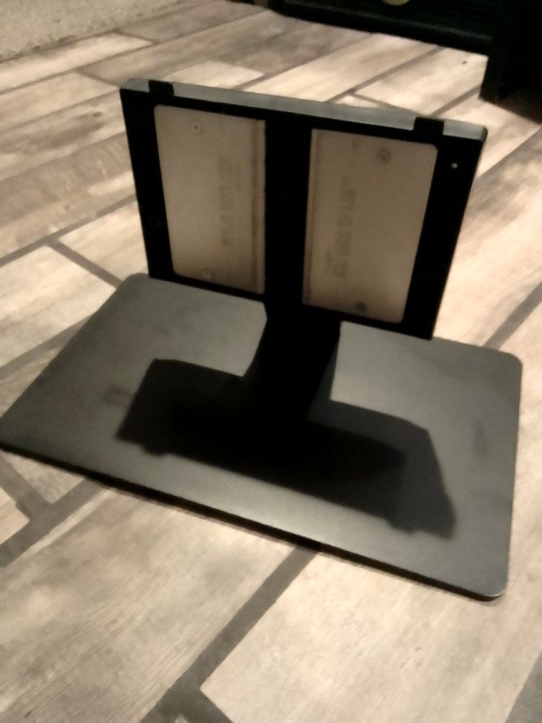Samsung 75" Tv Base Stand Model No:QN75Q80BAF